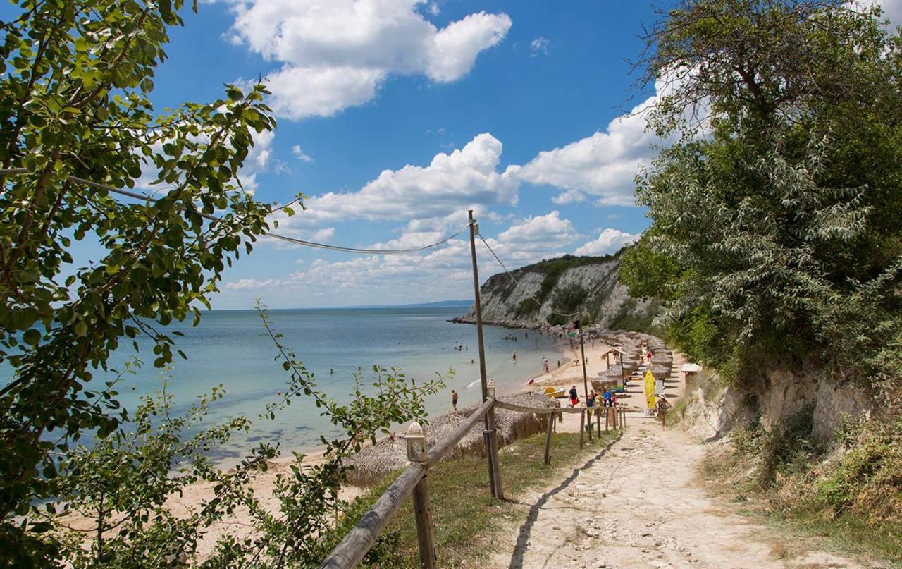 Sea View & Infinity Pool Apartments In Kaliakria Resort Balchik Exterior foto