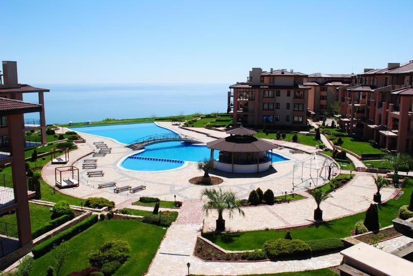 Sea View & Infinity Pool Apartments In Kaliakria Resort Balchik Exterior foto